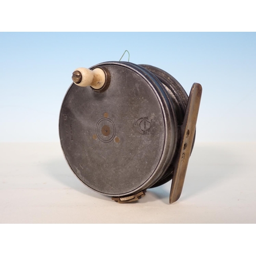 440 - A C. Farlow & Co. 'Perfect' style 3in Fly Reel