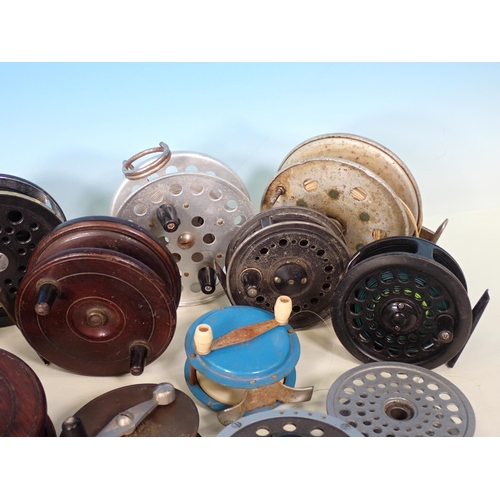 445 - A quantity of Reels including Intrepid Gearfly, Olympic 420, brass 3in Fly Reel,  two aluminium Reel... 