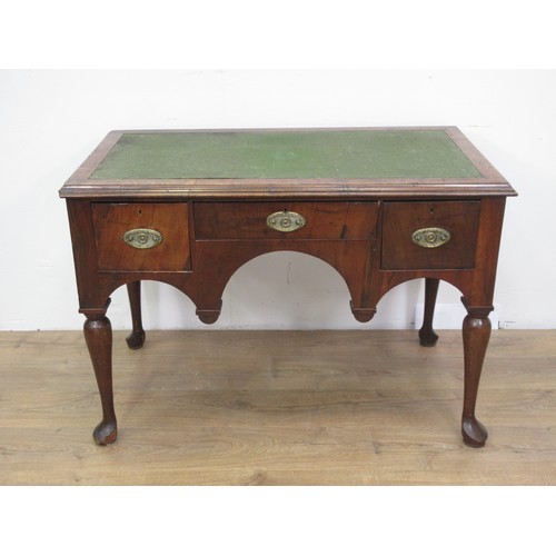 465 - A Georgian walnut Writing Desk fitted three drawers mounted upon cabriole supports and pad feet 3ft ... 