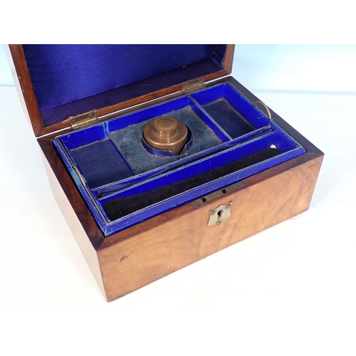 1014 - A walnut Jewel Box with inset handle