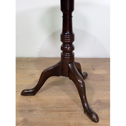 1021 - A Georgian mahogany Pillar Table with circular top on turned column and tripod base, 2ft 6in diam, s... 