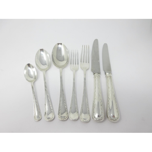 888 - A Set of Edward VII silver Cutlery four twelve, Sheffield 1907, maker: John Round, viz: 12 Dinner & ... 