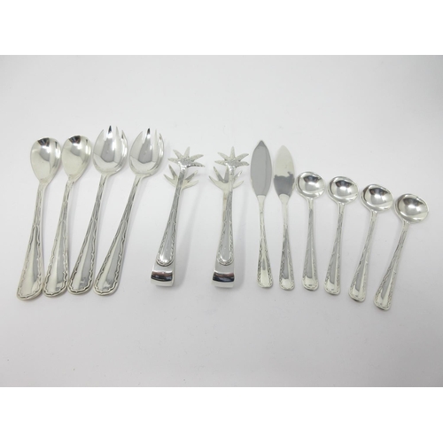 888 - A Set of Edward VII silver Cutlery four twelve, Sheffield 1907, maker: John Round, viz: 12 Dinner & ... 