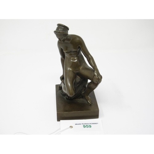 959 - H. NOACK, FRIEDENAU, bronze of a seated Classical Nude, 6in