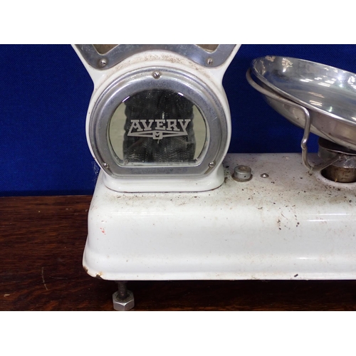 496 - A set of Avery Shop Scales