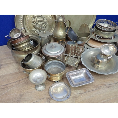 505 - A quantity of various plated ware