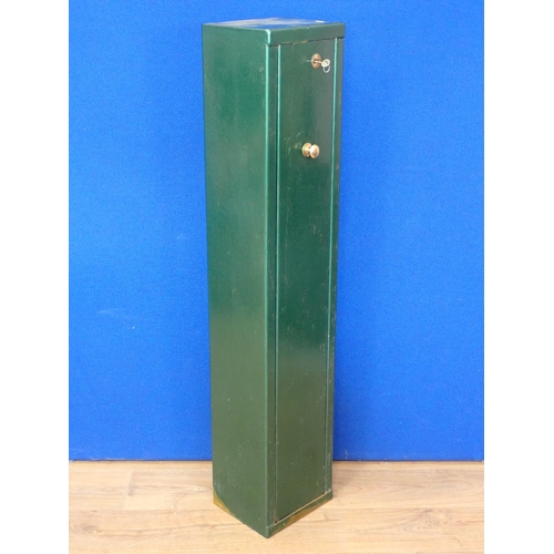 576 - A metal Gun Cabinet, 4ft 4in H