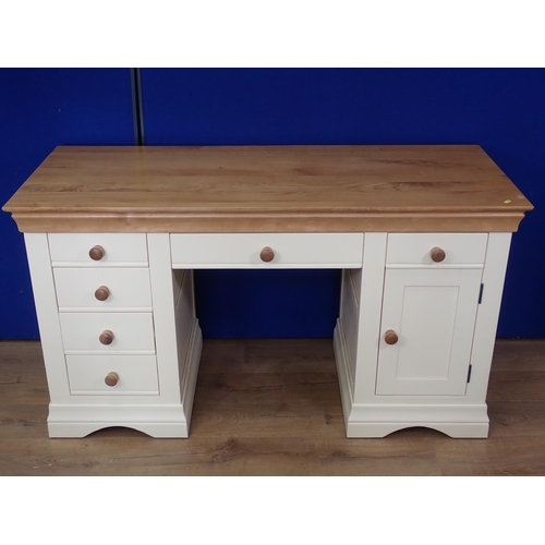 608 - A modern oak and white painted Dressing Table fitted drawers and cupboards, 4ft 9in W