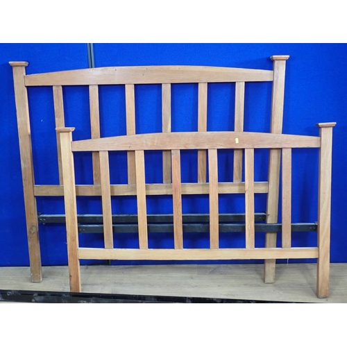 615 - An oak double Bed 4ft 7in W