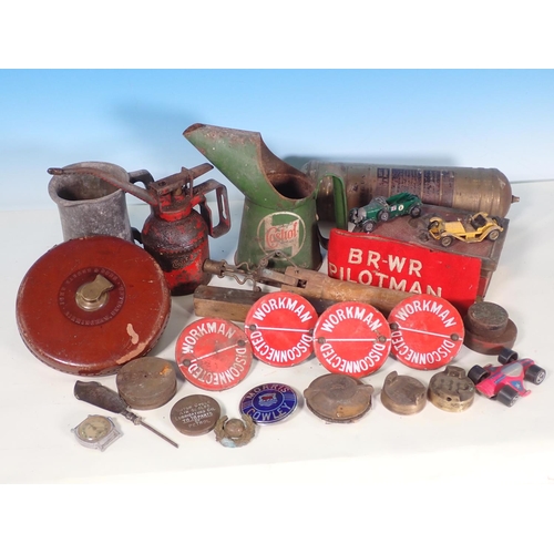 640 - Enamel railway Tokens, Castrol Oil Can, railway Oil Can, leather Measuring Tape, etc.

*** Amendment... 