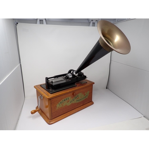 372 - A modern Thomas Home Phonograph, collectors edition by Carusso, passed PAT