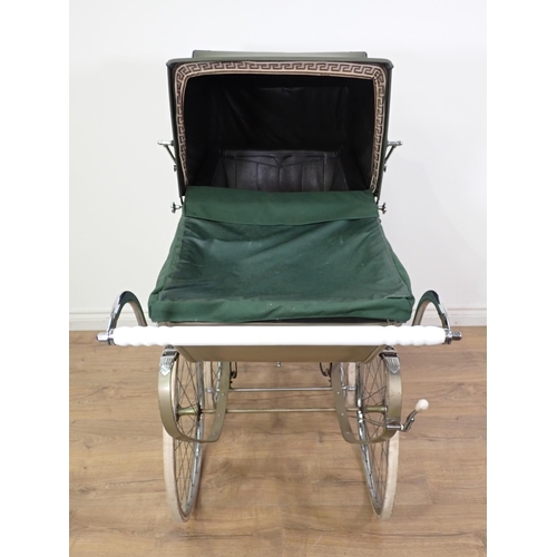 285 - A vintage Wilson Pram