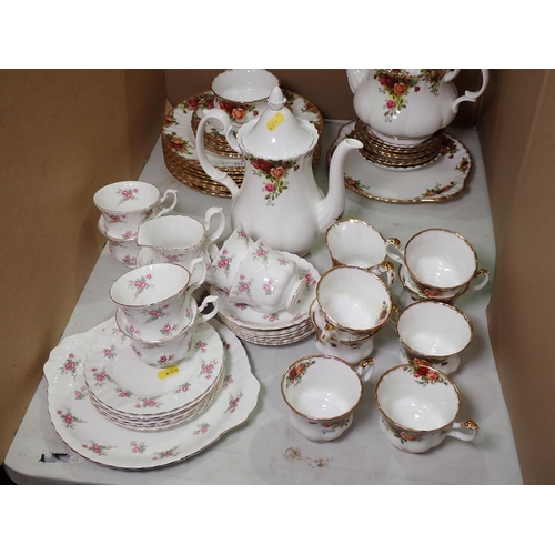 354 - A Royal Albert 'Old Country Roses' Tea and Dinner Service and a Richmond 'Rose Time' Tea Set