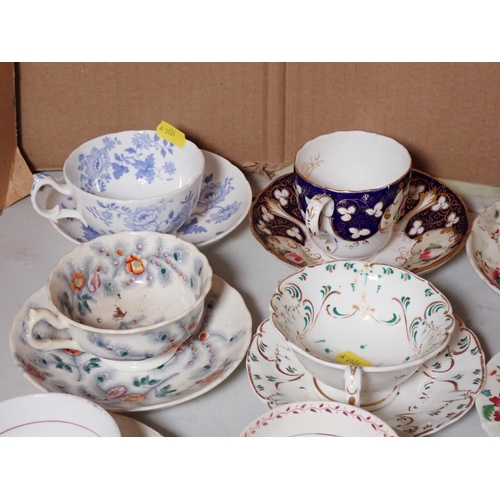 399 - A quantity of Tea Cups and Saucers