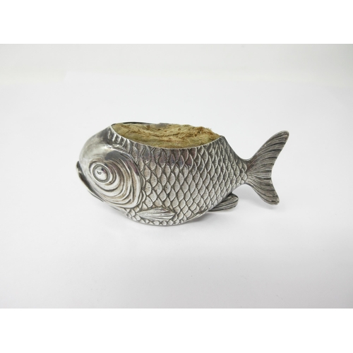 129 - An Edward VII silver Pin Cushion in the form of a fish, Chester 1908, maker: S. Mordan & Co, 3in