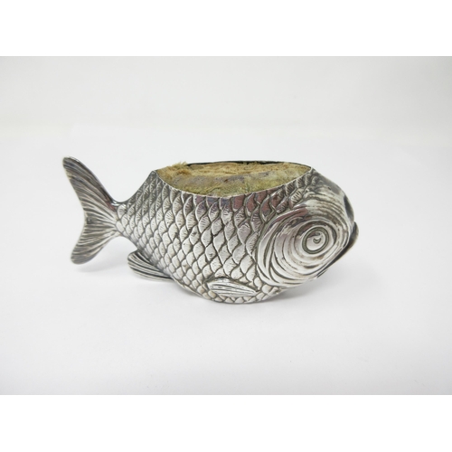 129 - An Edward VII silver Pin Cushion in the form of a fish, Chester 1908, maker: S. Mordan & Co, 3in