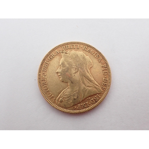 325 - Queen Victoria, Veiled Head Sovereign, 1893