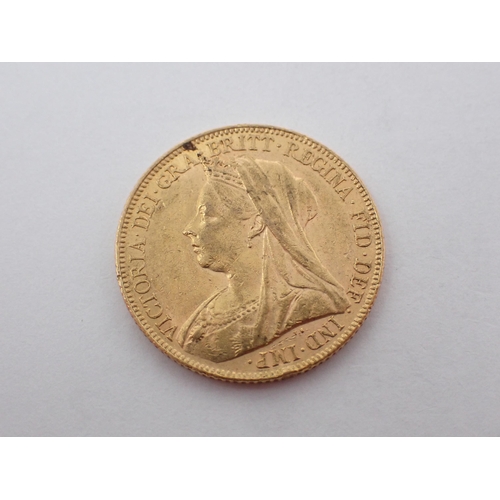 333 - Queen Victoria, Veiled Head Sovereign, 1900