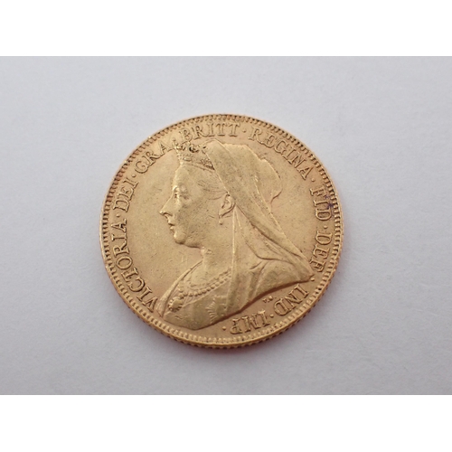 334 - Queen Victoria, Veiled Head Sovereign, 1900