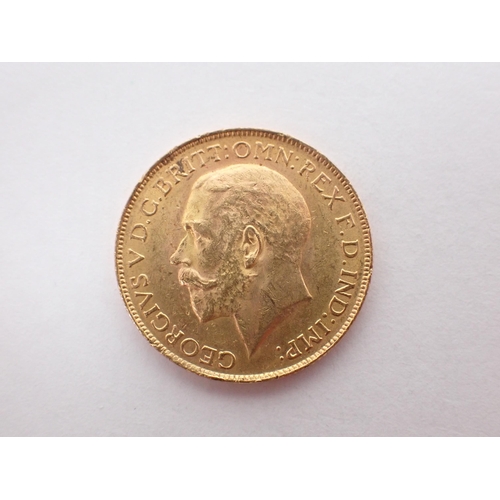 372 - George V, Sovereign, Preturia Mint, 1925