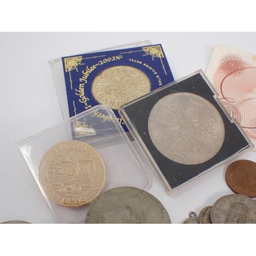 408 - A small tub of Coins to include a quantity of QV-Geo VI three pound and a 10/- note