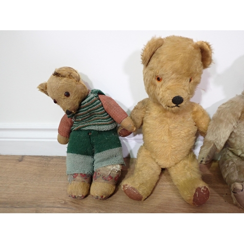 426 - Five vintage Teddy Bears and a Rabbit