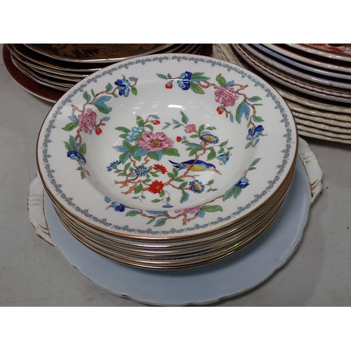 614 - A quantity of various decorative Plates and Bowls