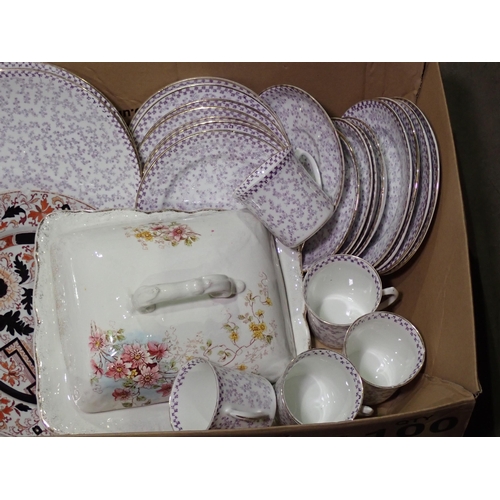 641 - A part Tea Set, a Dish and cover and a quantity of plates