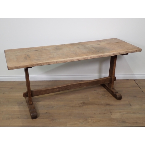 789 - An oak Refectory Table 5ft 6in L x 2ft 6in H and a pair of Benches