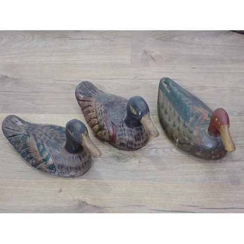 821 - Seven carved and painted decorative duck Decoys