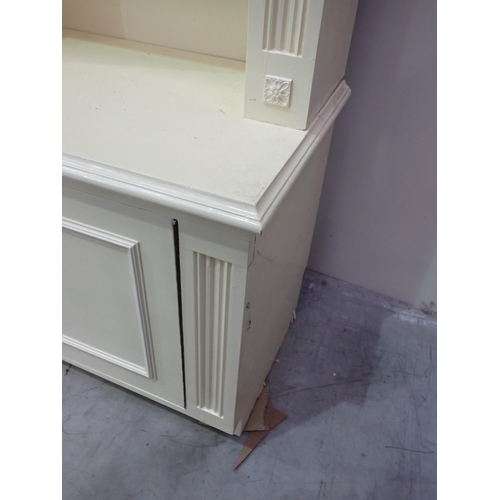 848 - A cream painted Bookcase/Cabinet with central mirror back having pierced frieze flanked by open shel... 