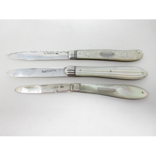 140 - Three Victorian Fruit Knives with folding silver blades and mother-of-pearl hafts, Sheffield 1847, 1... 