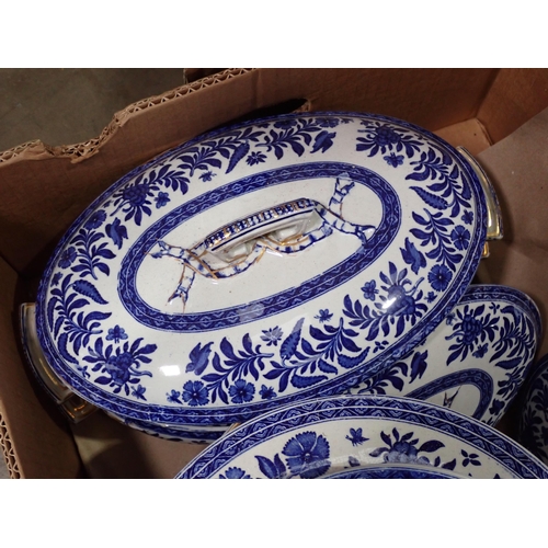 518 - An antique blue and white extensive Dinner Service including Meat Plates Tureens, Plates, etc.