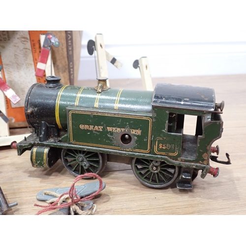 558 - A box of Hornby 0 gauge clockwork model Railway including No.1 Special Great Western Tank Locomotive... 