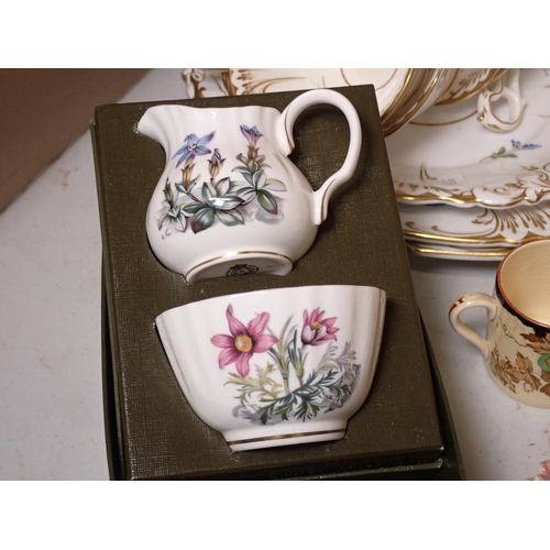 556 - A 19th Century Tea Service with floral sprays, Coronation Tankard,  and pierced rimmed Plate, Spode ... 