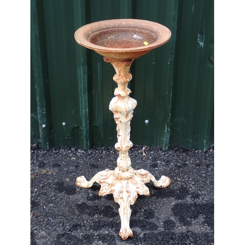 773 - A cast iron Bird Bath