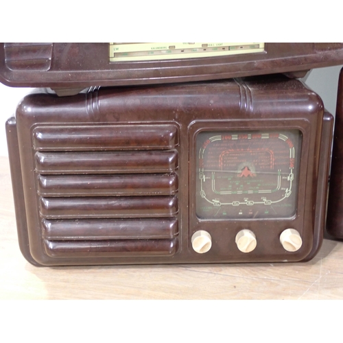 353 - An Ekco bakelite Radio, a Philco bakelite Radio, and three others (failed PAT)