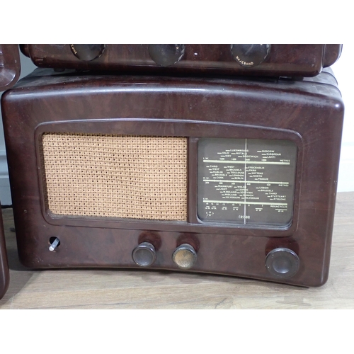 353 - An Ekco bakelite Radio, a Philco bakelite Radio, and three others (failed PAT)