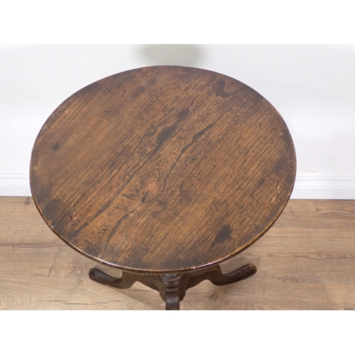 360 - A 19th Century elm Pillar Table on turned column and tripod base, 1ft 7in diam