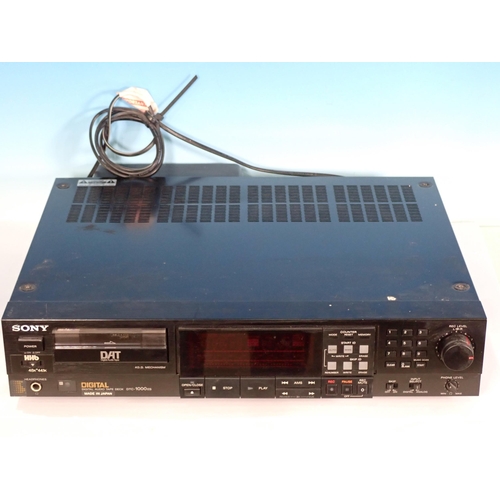 381 - A Sony DAT DTC1000ES Recorder (passed PAT)