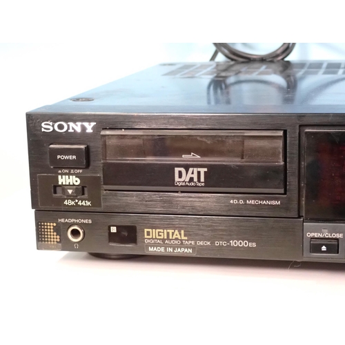 381 - A Sony DAT DTC1000ES Recorder (passed PAT)