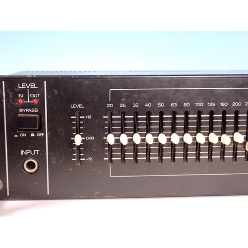 388 - A Roland Graphic Equaliser SEQ-331 (passed PAT)