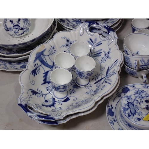 492 - A Continental blue and white Tea and Dinner service