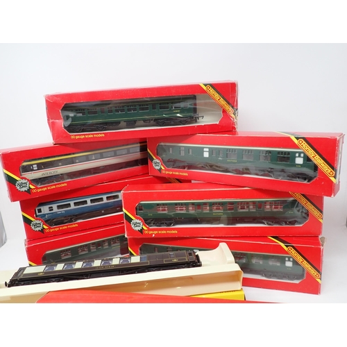 211 - Two boxed Hornby Superdetail 00 gauge Pullman Coaches, four Hornby Southern Region Coaches and two I... 