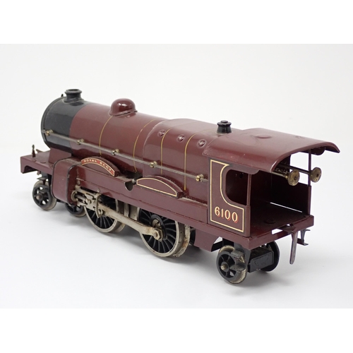 241 - An unboxed Hornby 0 gauge clockwork No.2 4-4-2 Locomotive 'Royal Scot' with boxed Tender