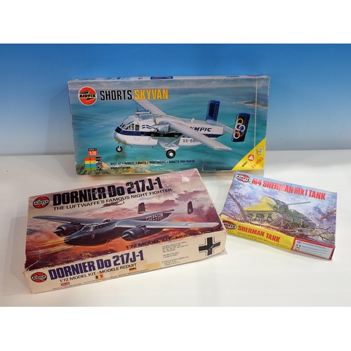 261 - A boxed Matchbox 1:48 scale Chance Vought Corsair, Airfix Chevrolet 15-CWT Truck and six pounder gun... 