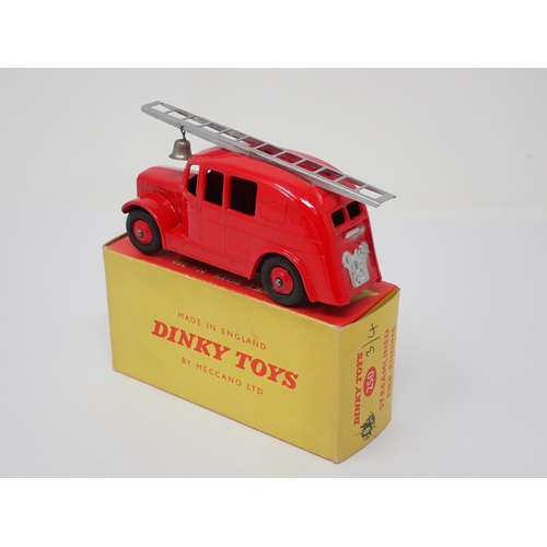 285 - A boxed Dinky Toys No.250 Streamlined Fire Engine