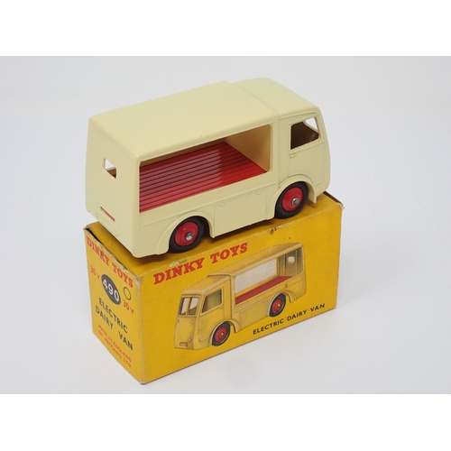 299 - A boxed Dinky Toys No.490 Express Dairy Van