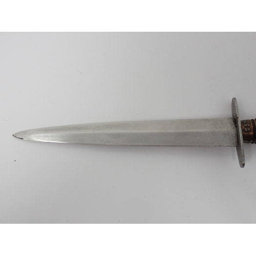 422 - Two Fairburn-Sykes type Fighting Knives