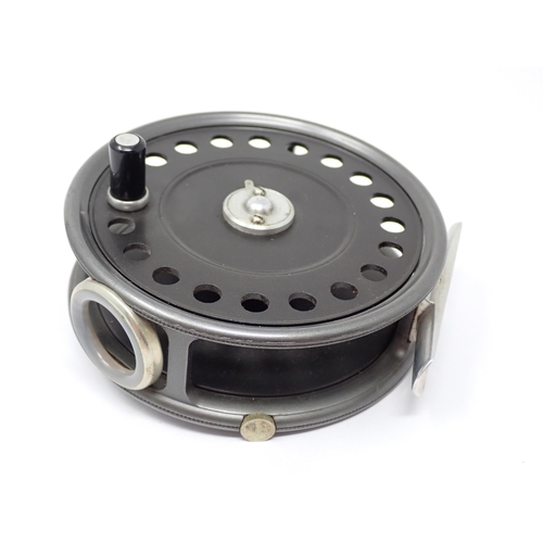 525 - A Hardy Bros. St George 3 3/4in Mk2 Reel with grey agate line guide